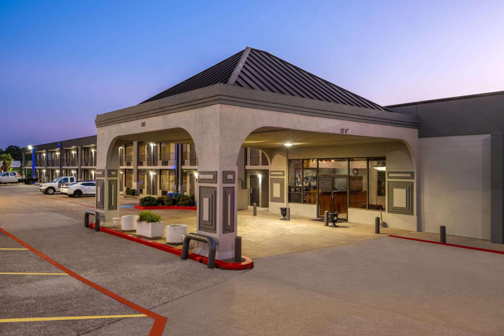 Super 8 By Wyndham Longview/North Motel Екстериор снимка